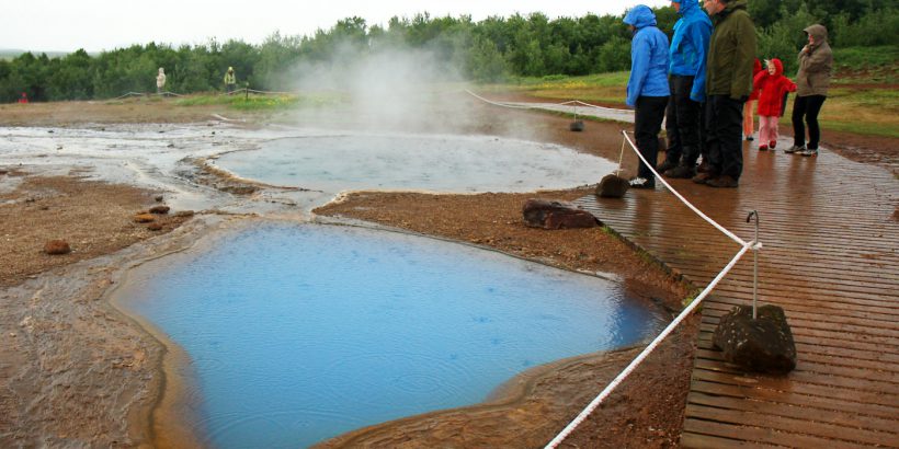 بیش از حد نزدیک بیش از حد نزدیک